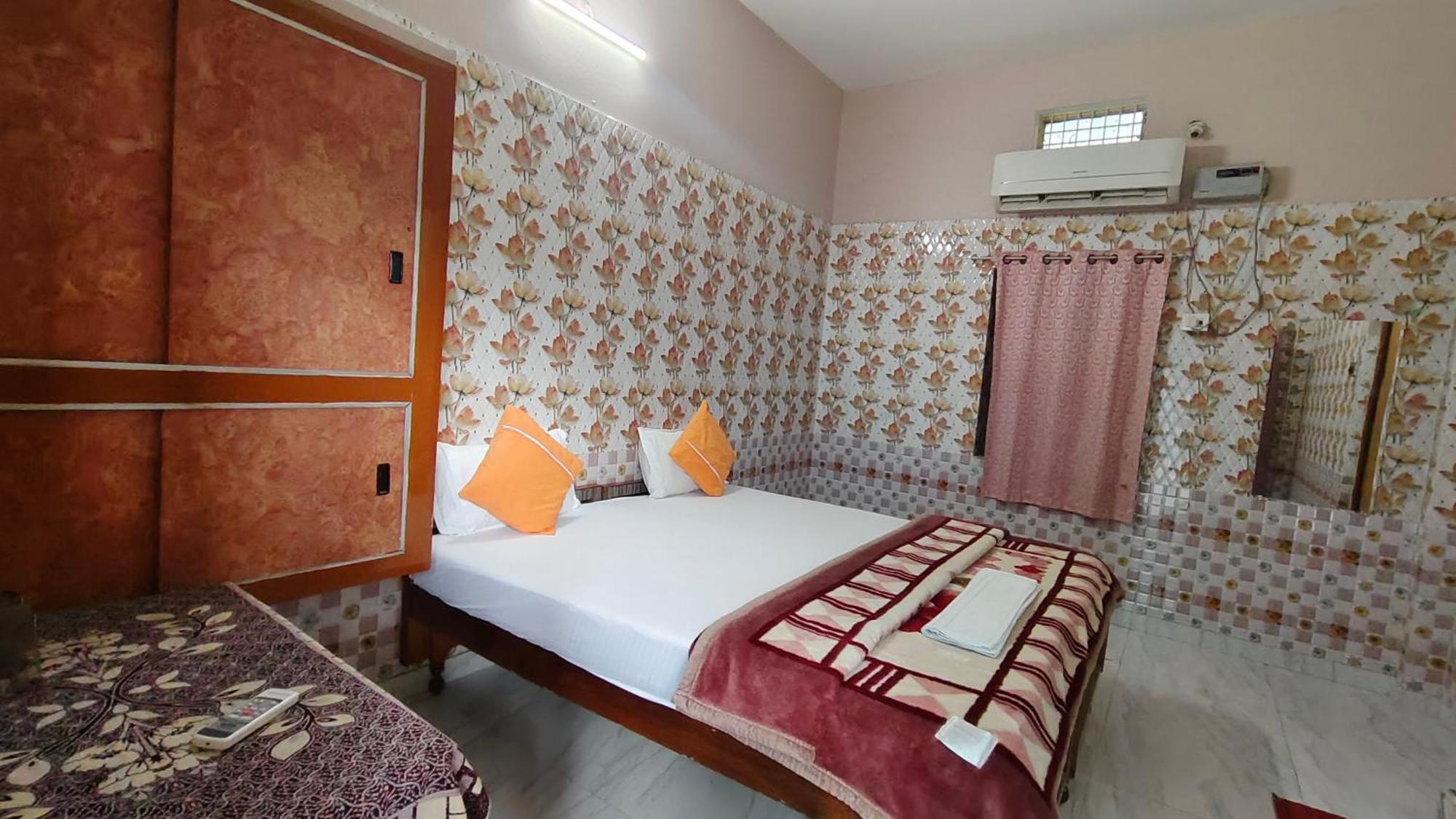 Sri Yoga Mandir Hotel Varanasi Ngoại thất bức ảnh